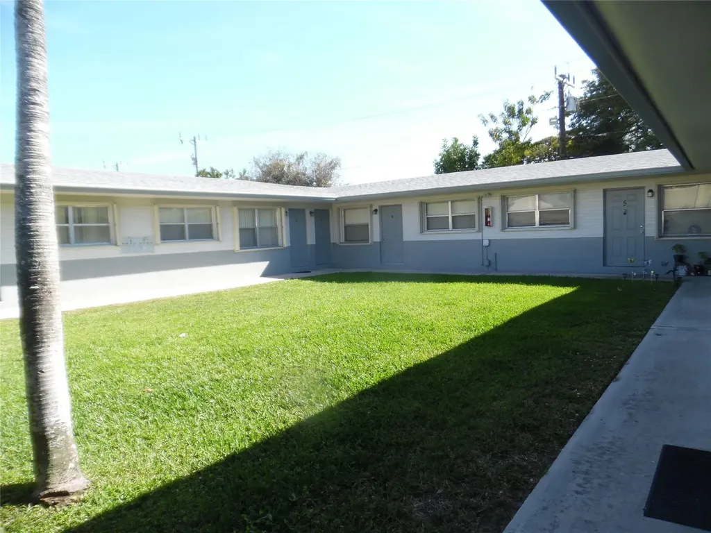 Hollywood FL 33023