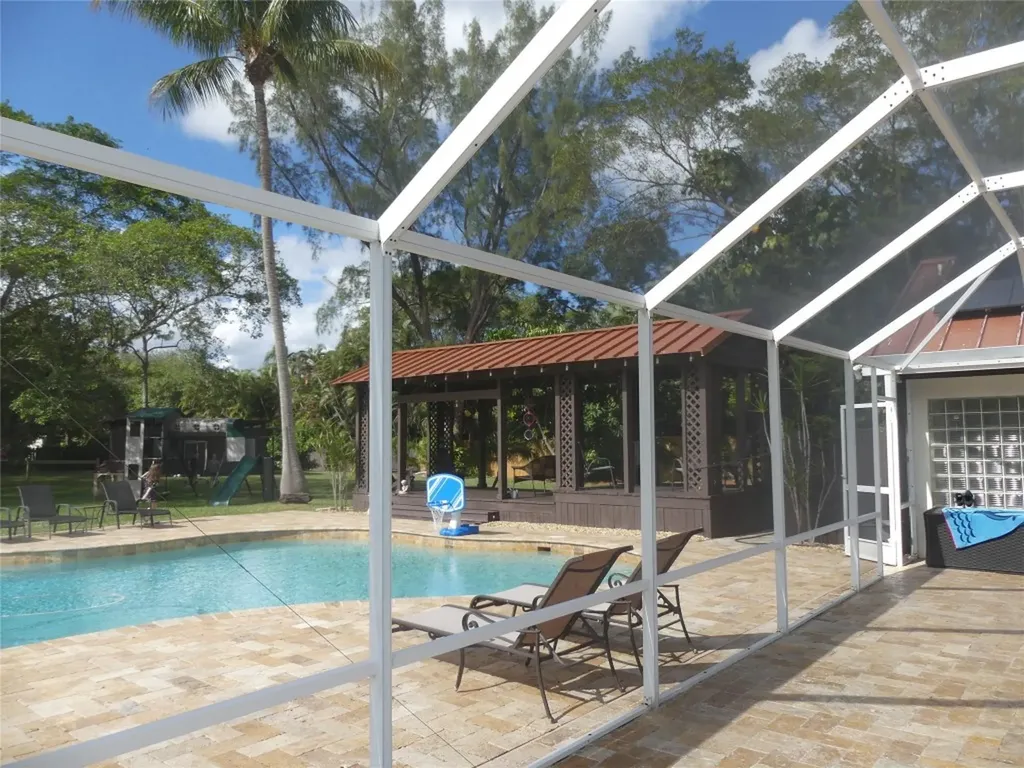 5221 Pinetree Road Parkland FL 33067