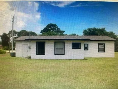 3809 Avenue P Fort Pierce FL 34947