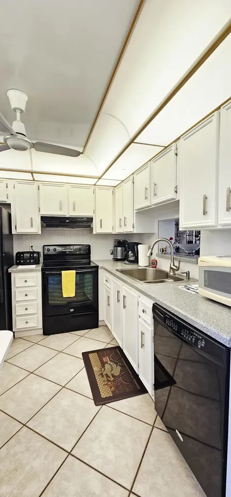 121 SE 3rd Avenue Dania Beach FL 33004