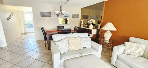 121 SE 3rd Avenue Dania Beach FL 33004