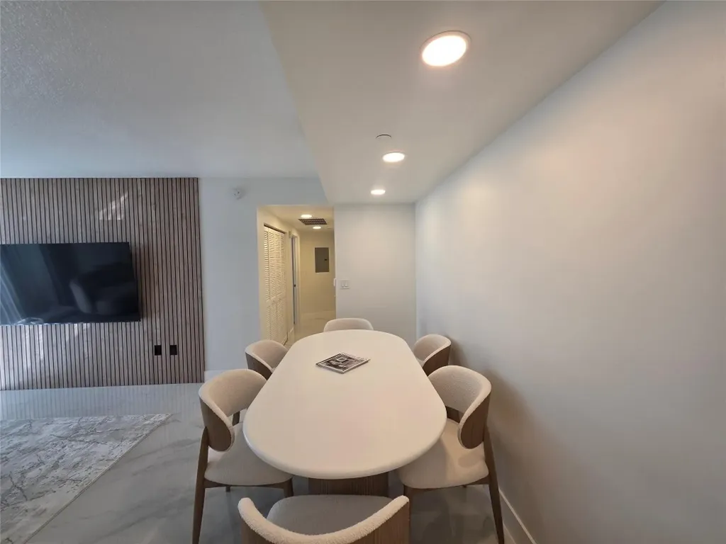 19501 W Country Club Drive Aventura FL 33180
