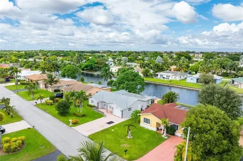9407 NW 70th Place Tamarac FL 33321