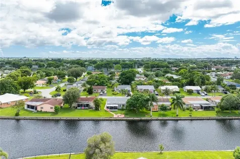 9407 NW 70th Place Tamarac FL 33321