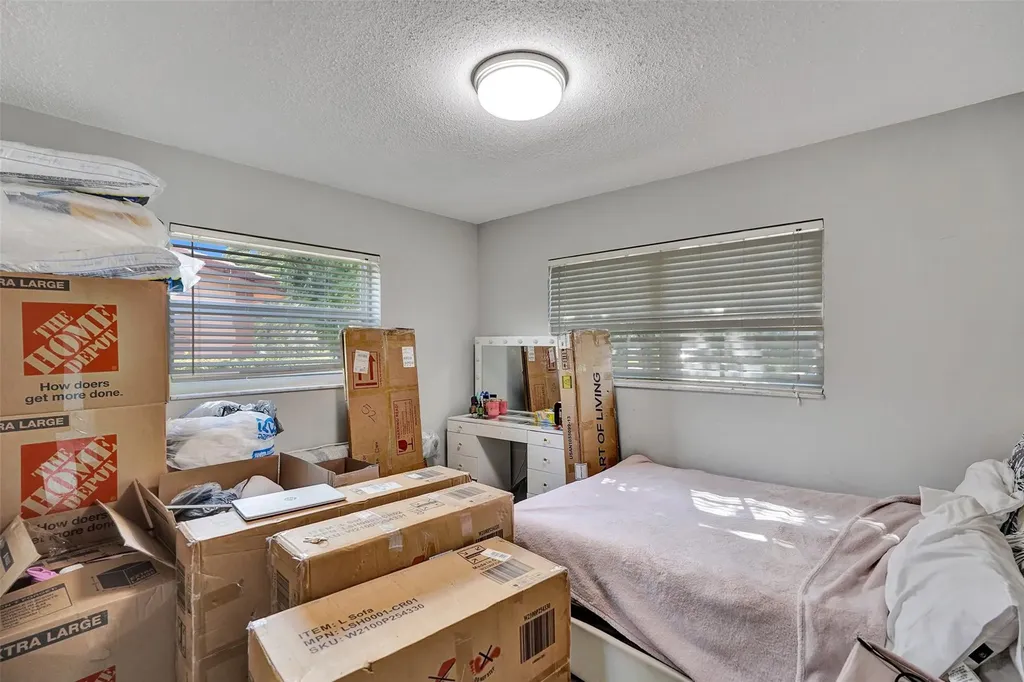 4017 Woodside Drive Coral Springs FL 33065