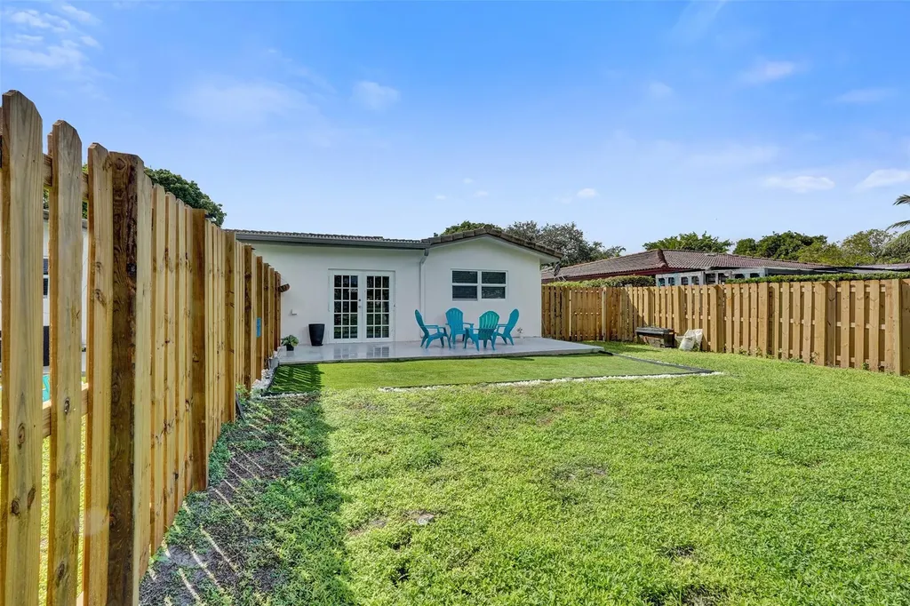 4017 Woodside Drive Coral Springs FL 33065