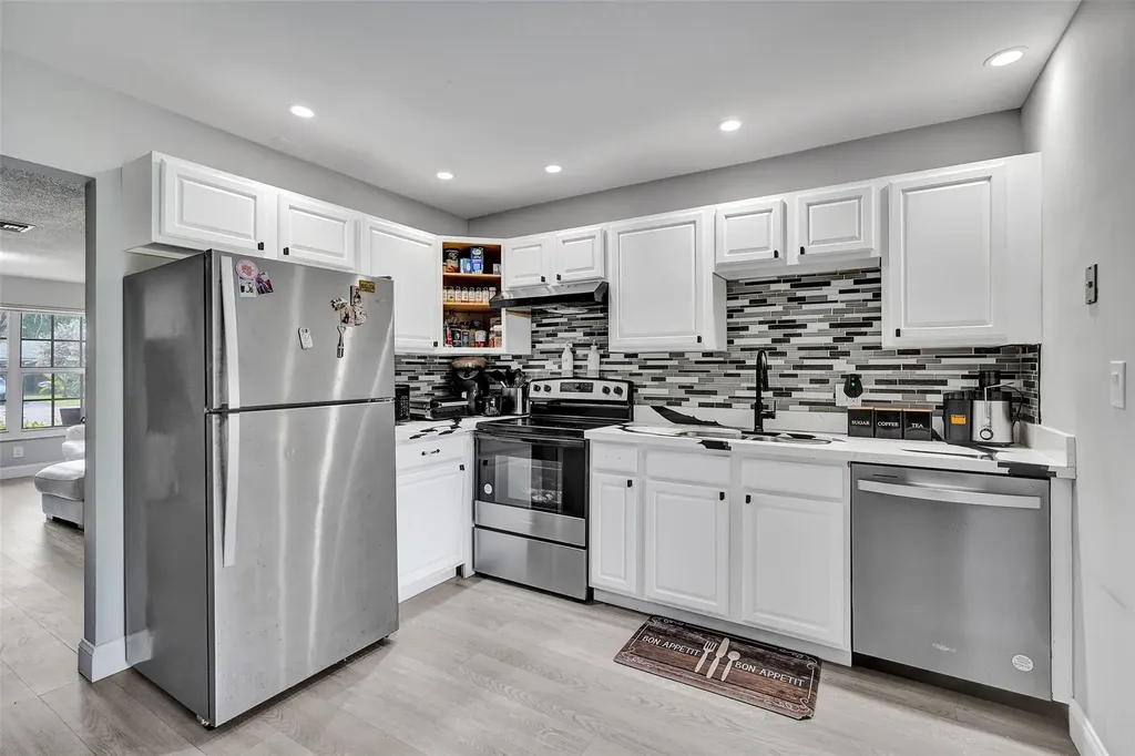 4017 Woodside Drive Coral Springs FL 33065