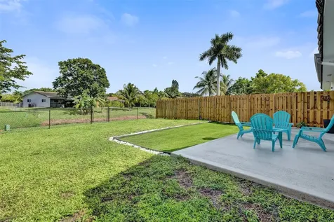 4017 Woodside Drive Coral Springs FL 33065