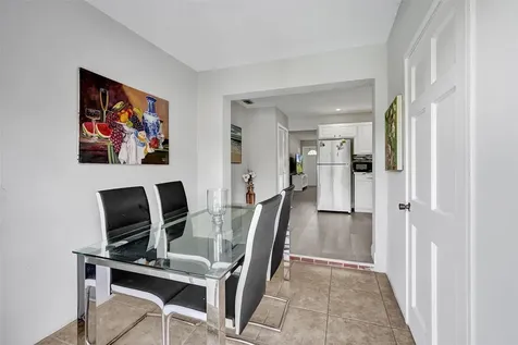 4017 Woodside Drive Coral Springs FL 33065
