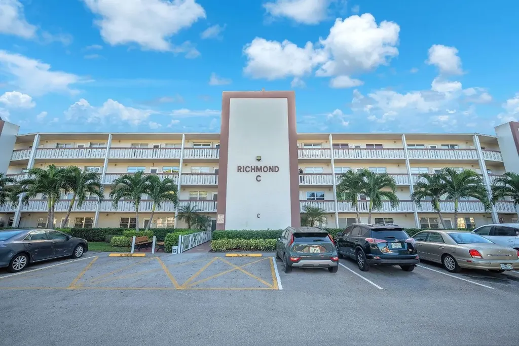 420 Richmond C Deerfield Beach FL 33442