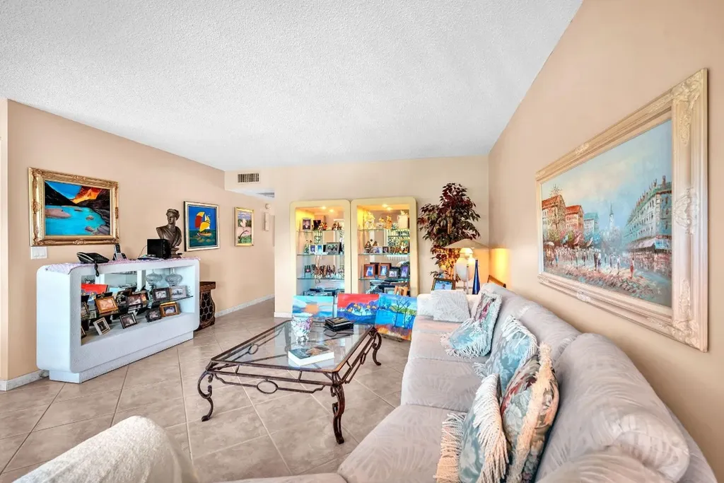 420 Richmond C Deerfield Beach FL 33442