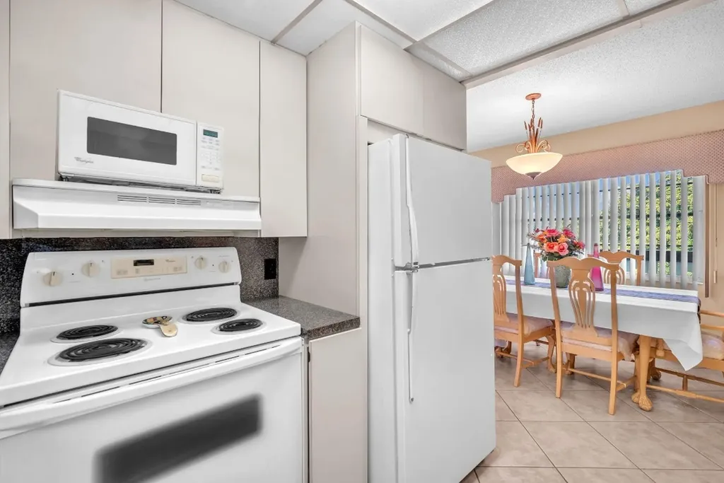420 Richmond C Deerfield Beach FL 33442