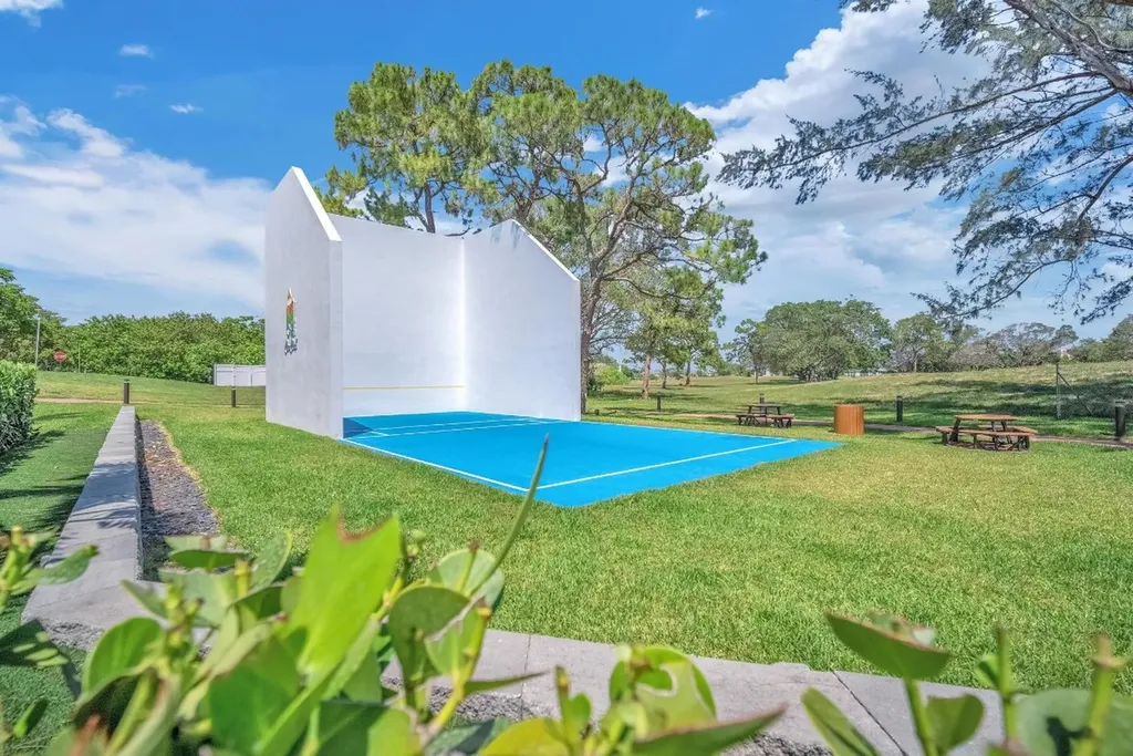420 Richmond C Deerfield Beach FL 33442