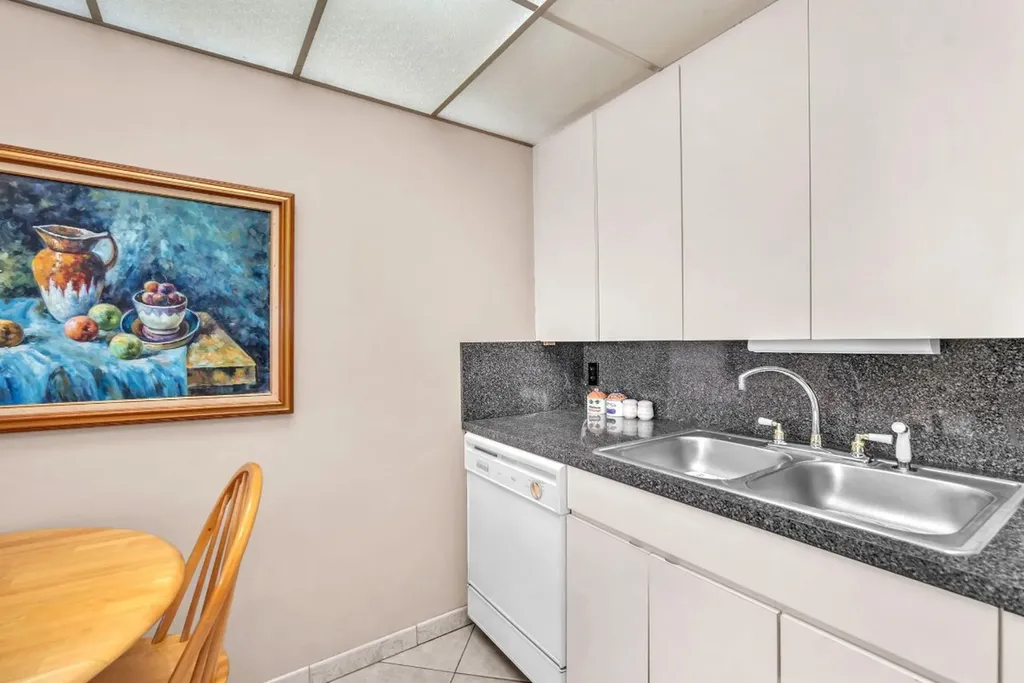 420 Richmond C Deerfield Beach FL 33442