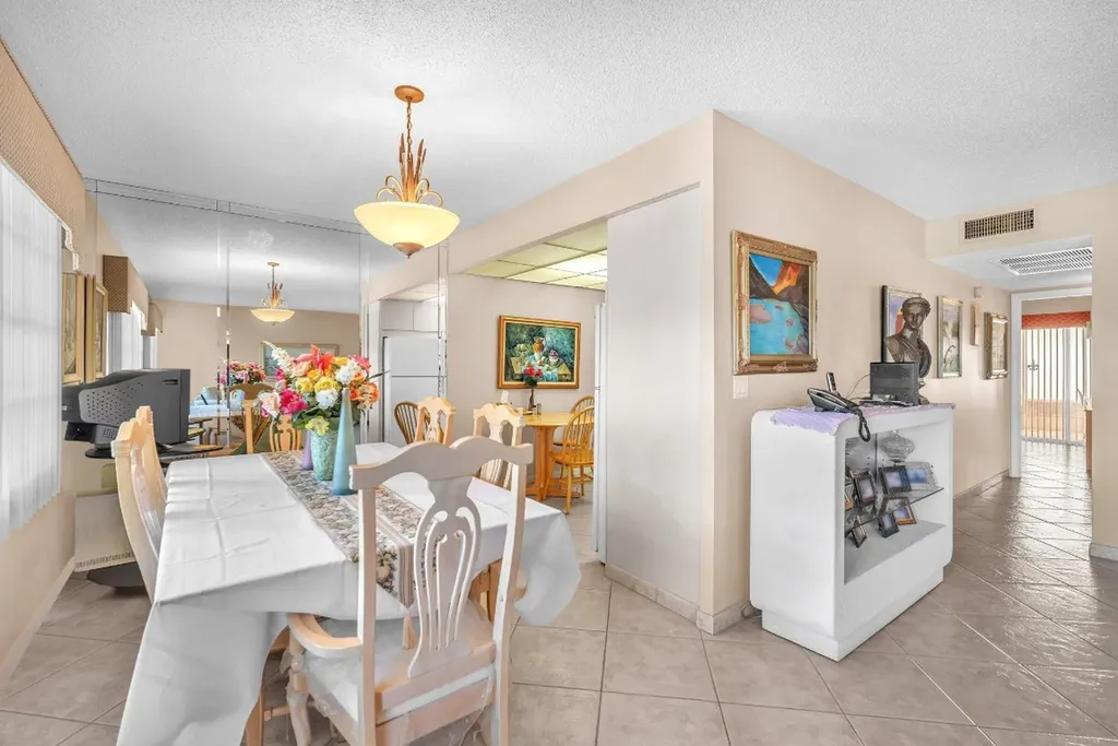 420 Richmond C Deerfield Beach FL 33442