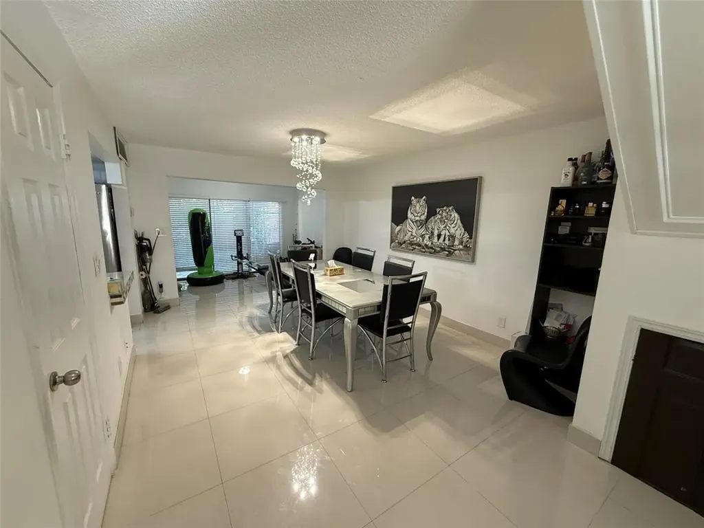 Hollywood FL 33021