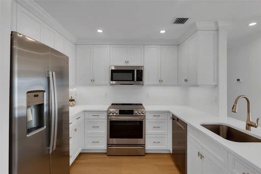 6299 Bay Club Drive Fort Lauderdale FL 33308
