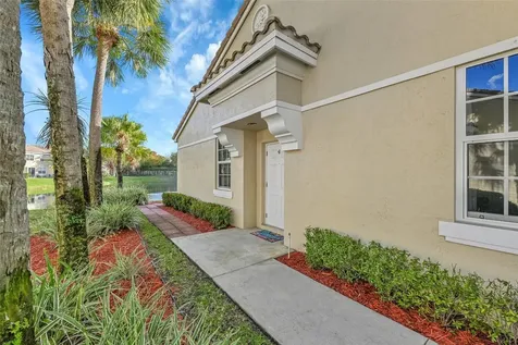 5660 Enclave Place Lauderhill FL 33319