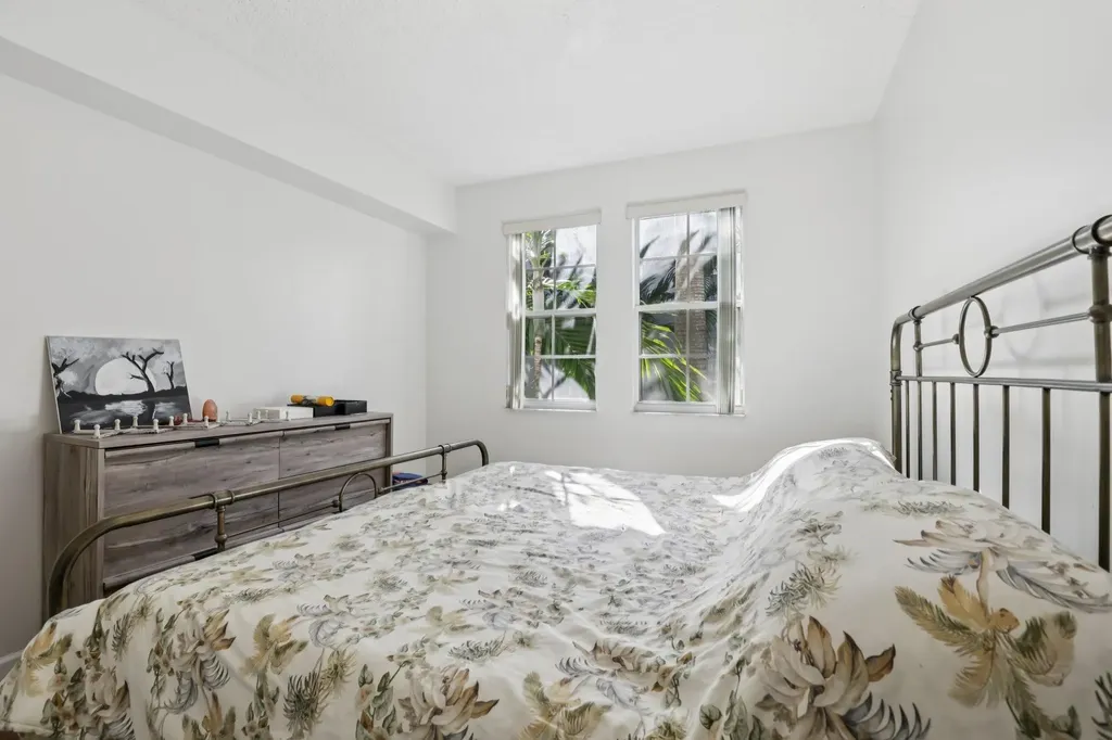 533 NE 3rd Avenue Fort Lauderdale FL 33301
