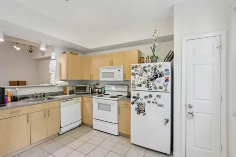 533 NE 3rd Avenue Fort Lauderdale FL 33301