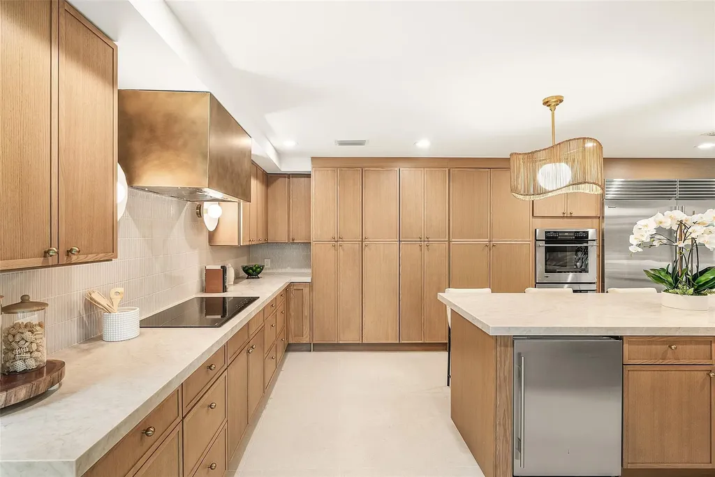 4877 Pineview Circle Delray Beach FL 33445
