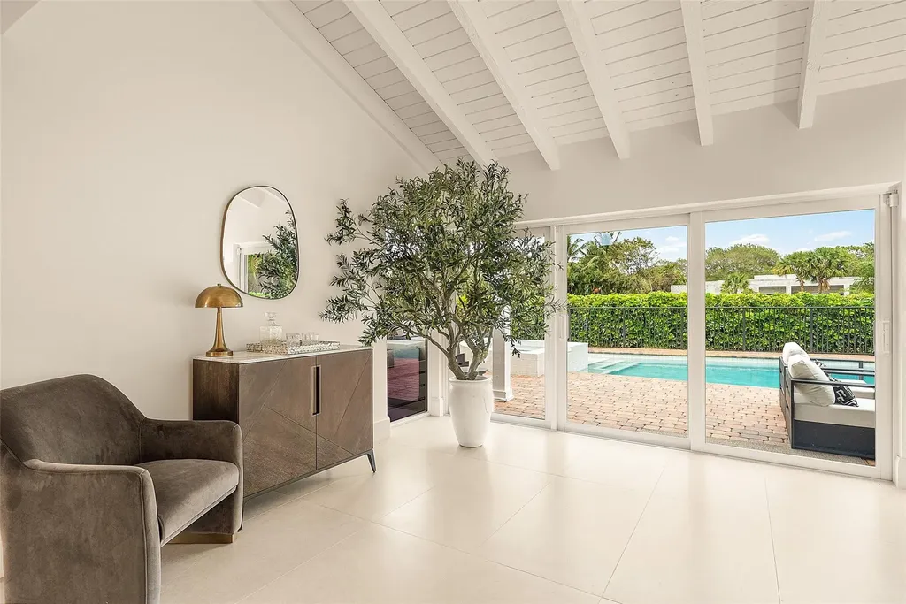 4877 Pineview Circle Delray Beach FL 33445