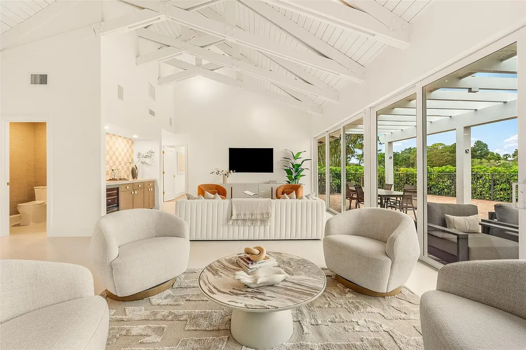 4877 Pineview Circle Delray Beach FL 33445