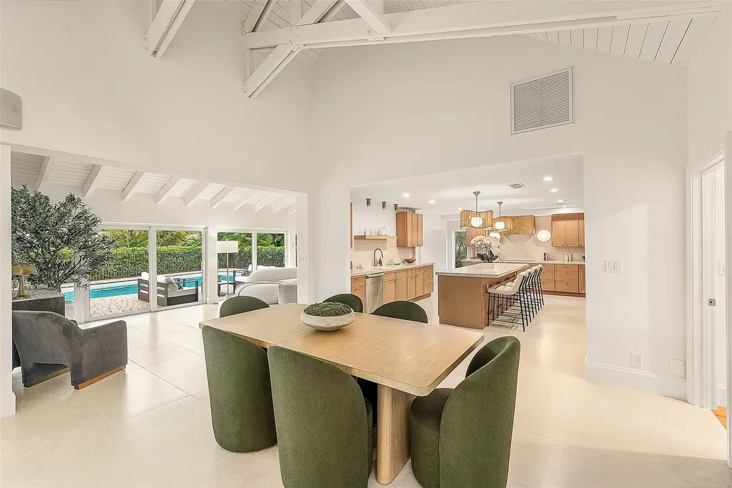 4877 Pineview Circle Delray Beach FL 33445