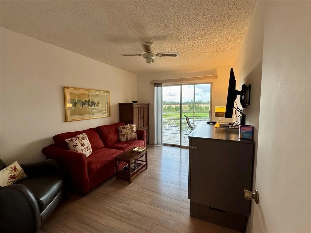 3041 Hythe C Boca Raton FL 33434