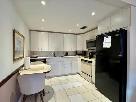 3041 Hythe C Boca Raton FL 33434