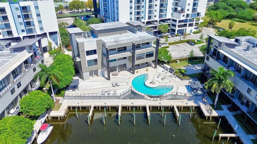462 SE 1st Circle Pompano Beach FL 33060