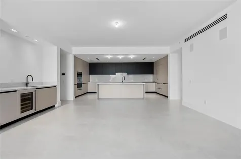 160 Isle Of Venice Drive Fort Lauderdale FL 33301