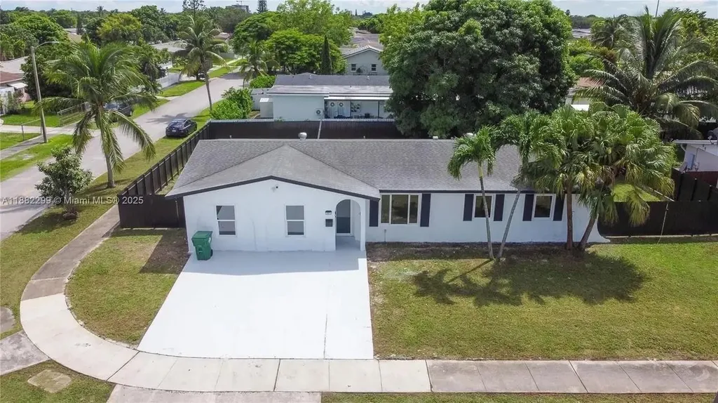 11872 SW 196th Terrace Miami FL 33177