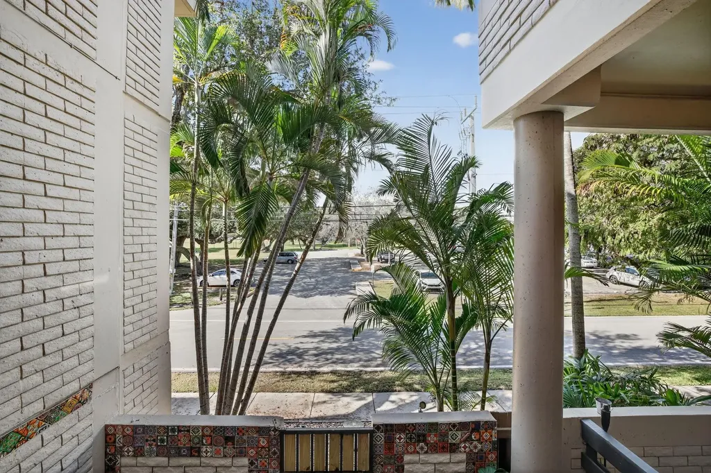 1401 NE 9th Street Fort Lauderdale FL 33304