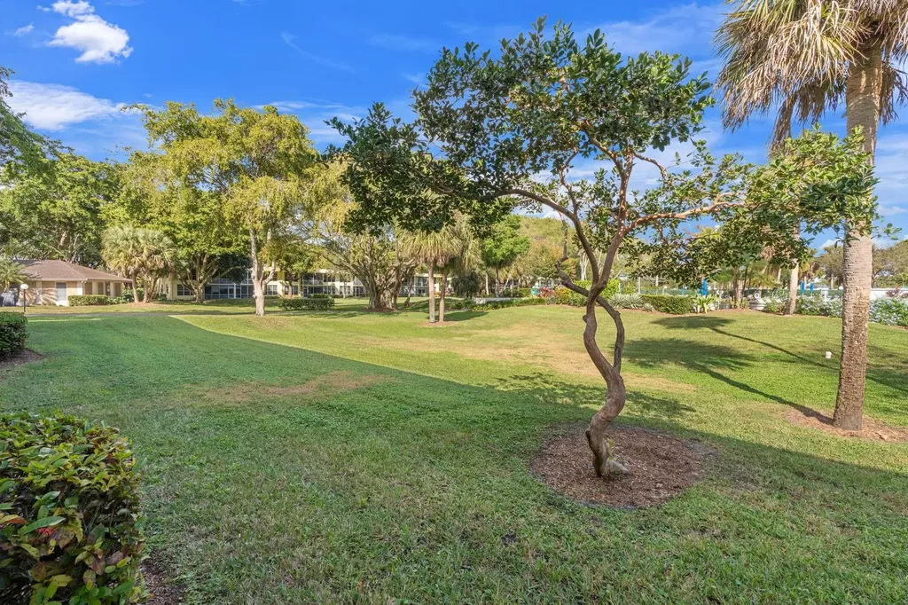 500 Oaks Lane Pompano Beach FL 33069
