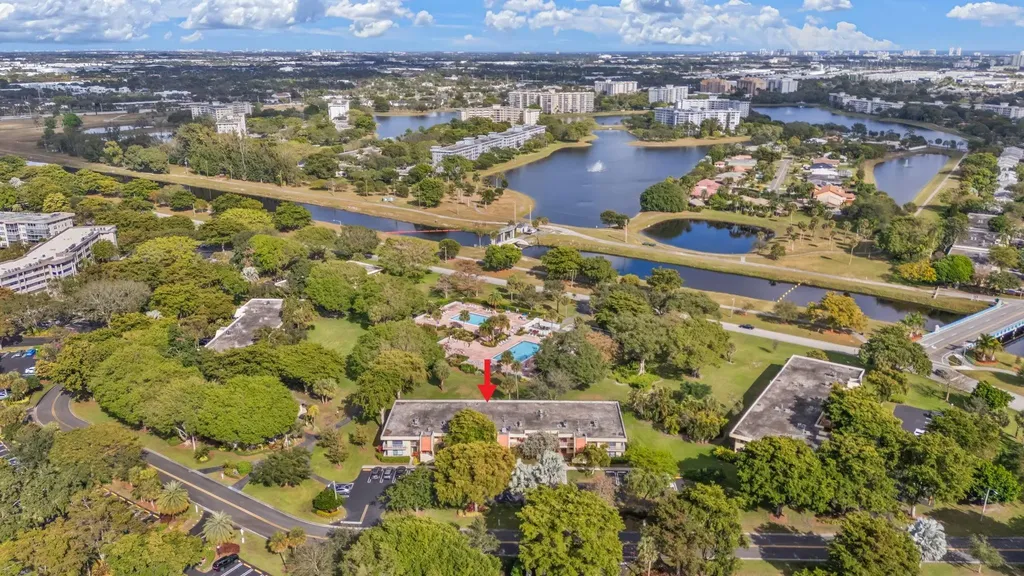 500 Oaks Lane Pompano Beach FL 33069