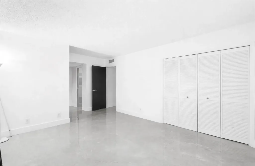 500 Oaks Lane Pompano Beach FL 33069