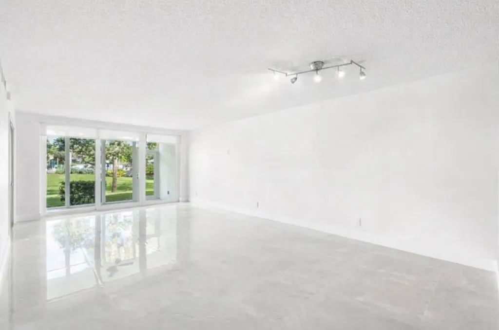 500 Oaks Lane Pompano Beach FL 33069