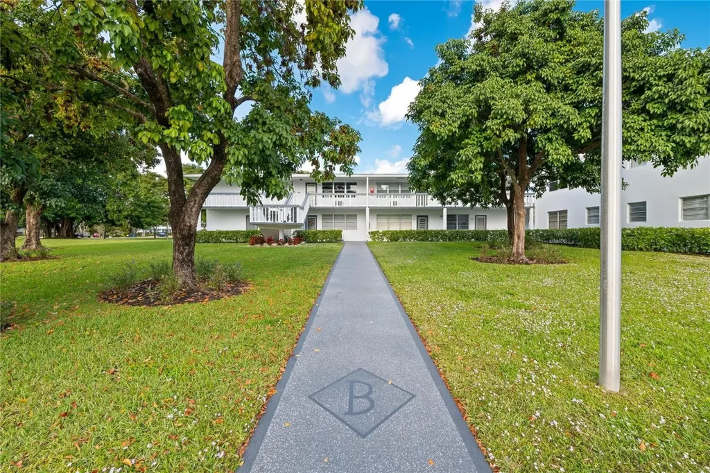 39 Prescott B Deerfield Beach FL 33442