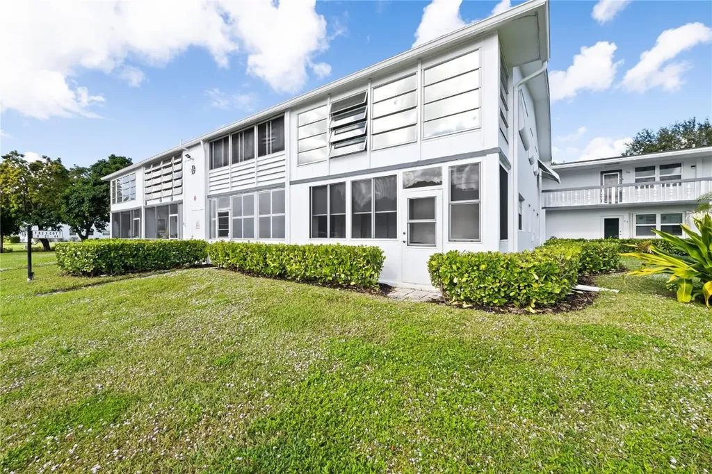 39 Prescott B Deerfield Beach FL 33442