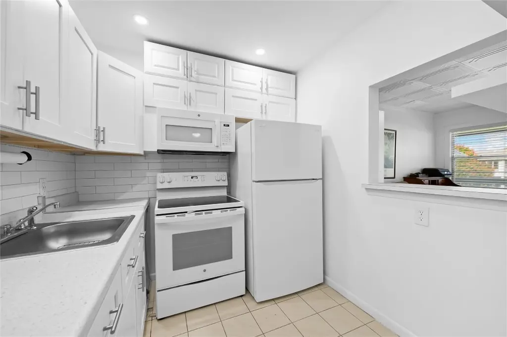 39 Prescott B Deerfield Beach FL 33442