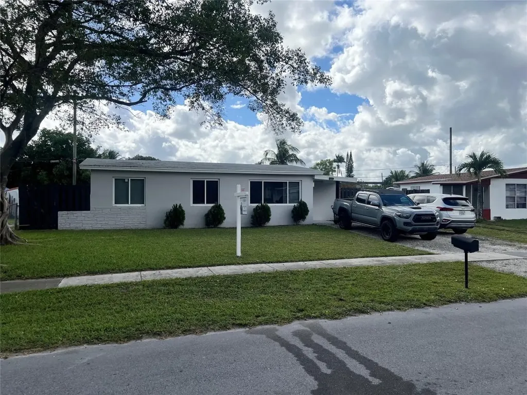 5720 SW 37th Court Davie FL 33314