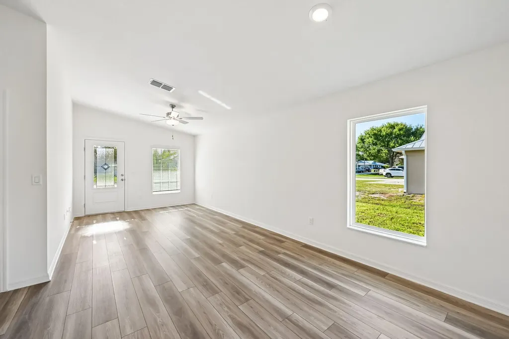 5606 Seagrape Drive Fort Pierce FL 34982