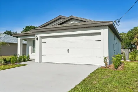 5606 Seagrape Drive Fort Pierce FL 34982