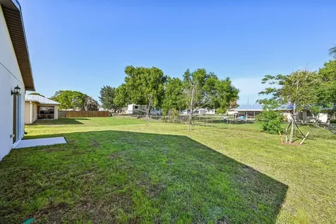 5606 Seagrape Drive Fort Pierce FL 34982