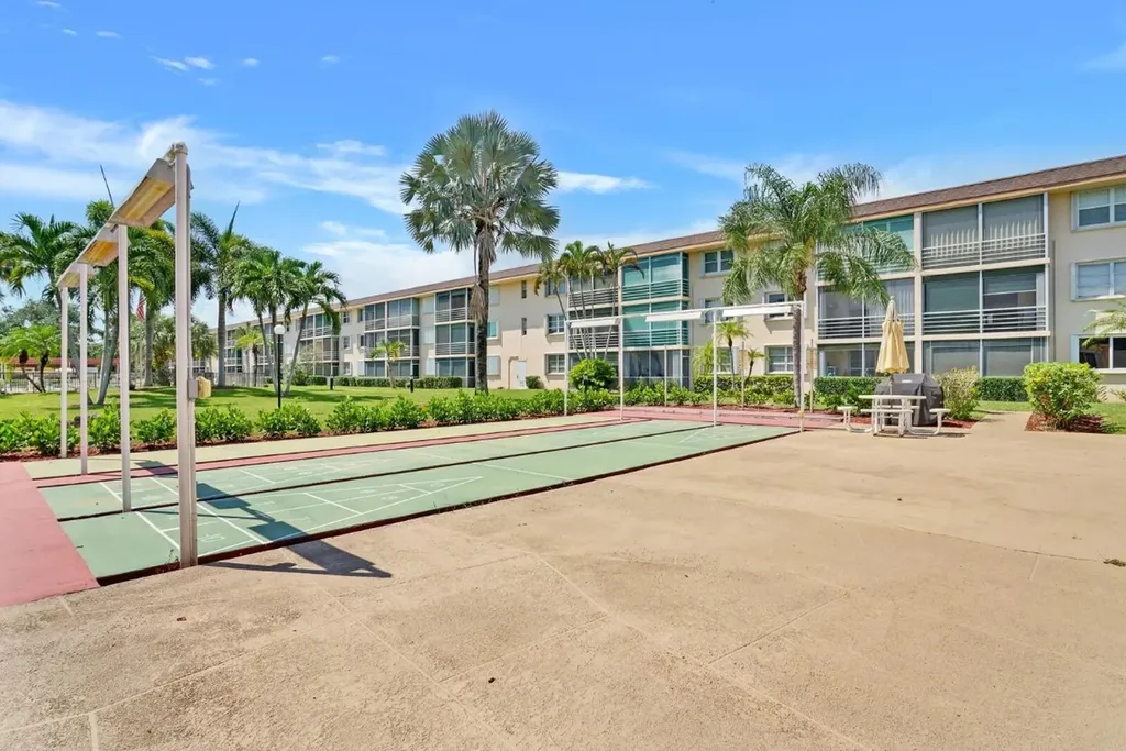 4500 N Federal Highway Lighthouse Point FL 33064