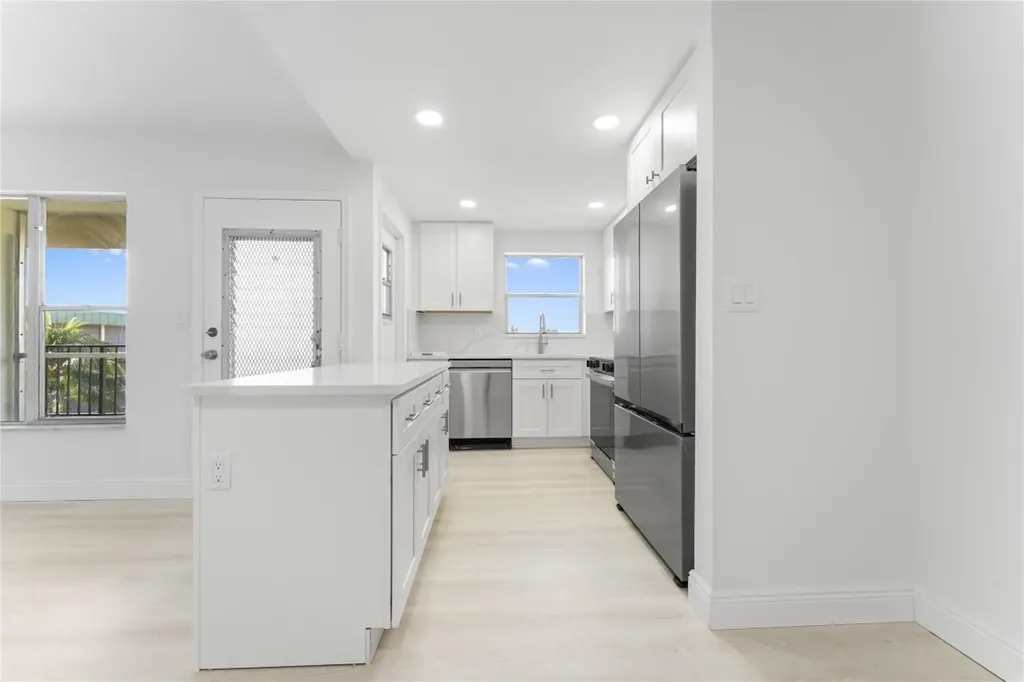 804 SE 7th Street Deerfield Beach FL 33441