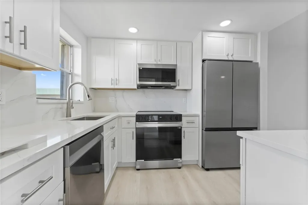 804 SE 7th Street Deerfield Beach FL 33441