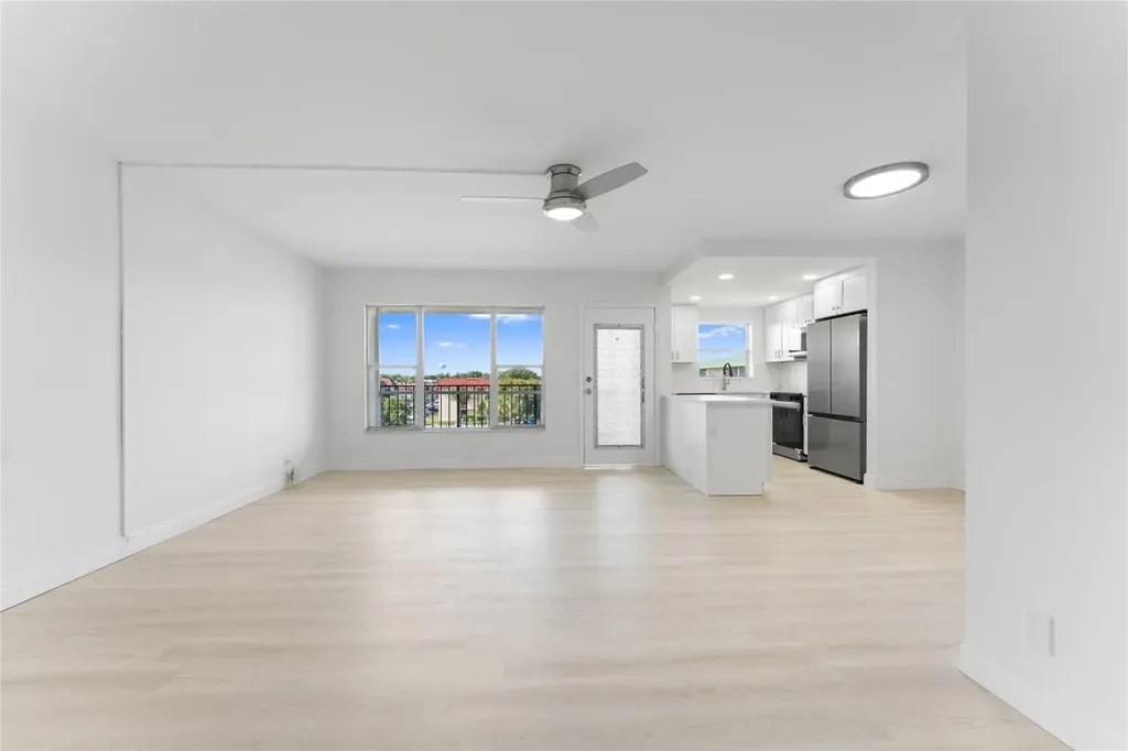 804 SE 7th Street Deerfield Beach FL 33441