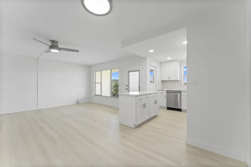 804 SE 7th Street Deerfield Beach FL 33441